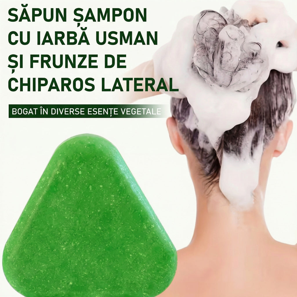 Batonul verde triunghiular și o persoană care își spală părul cu spumă albă