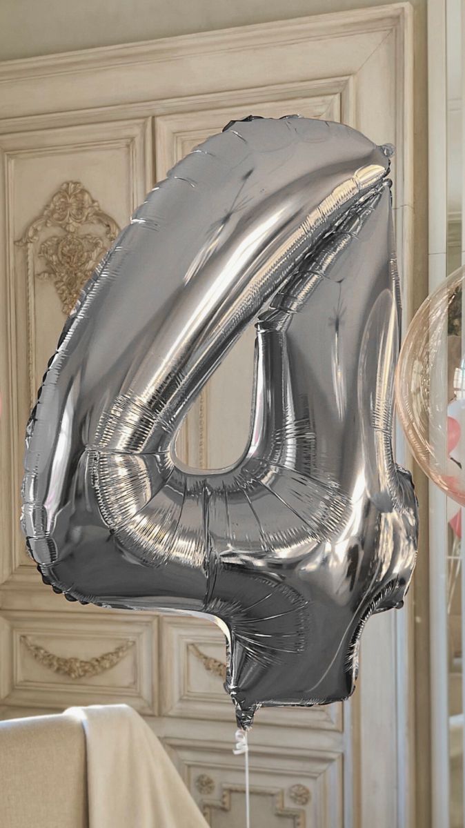 Balon din folie argintie, cifra aniversara 4, 80 cm