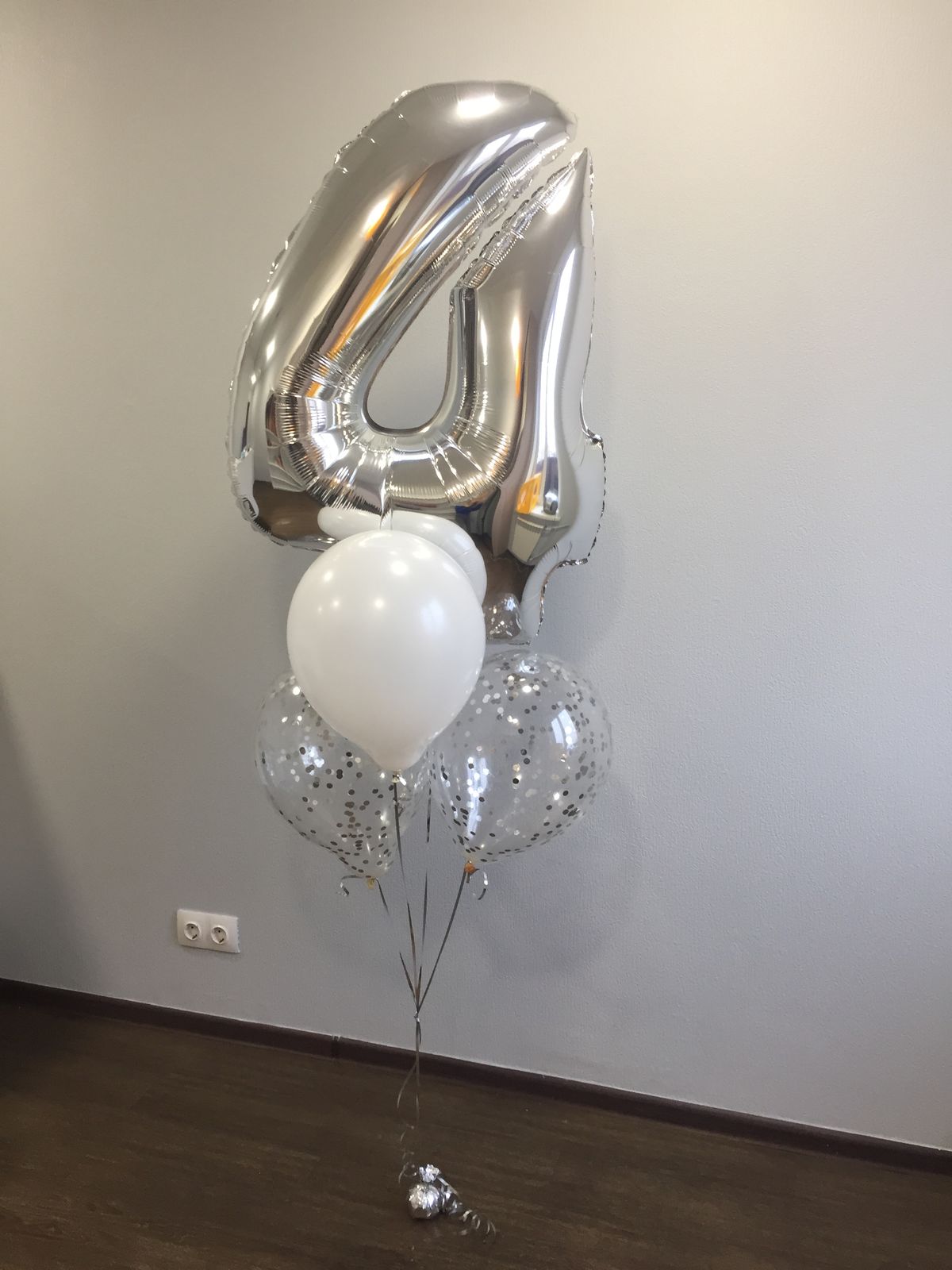 Balon din folie argintie, cifra aniversara 4, 80 cm