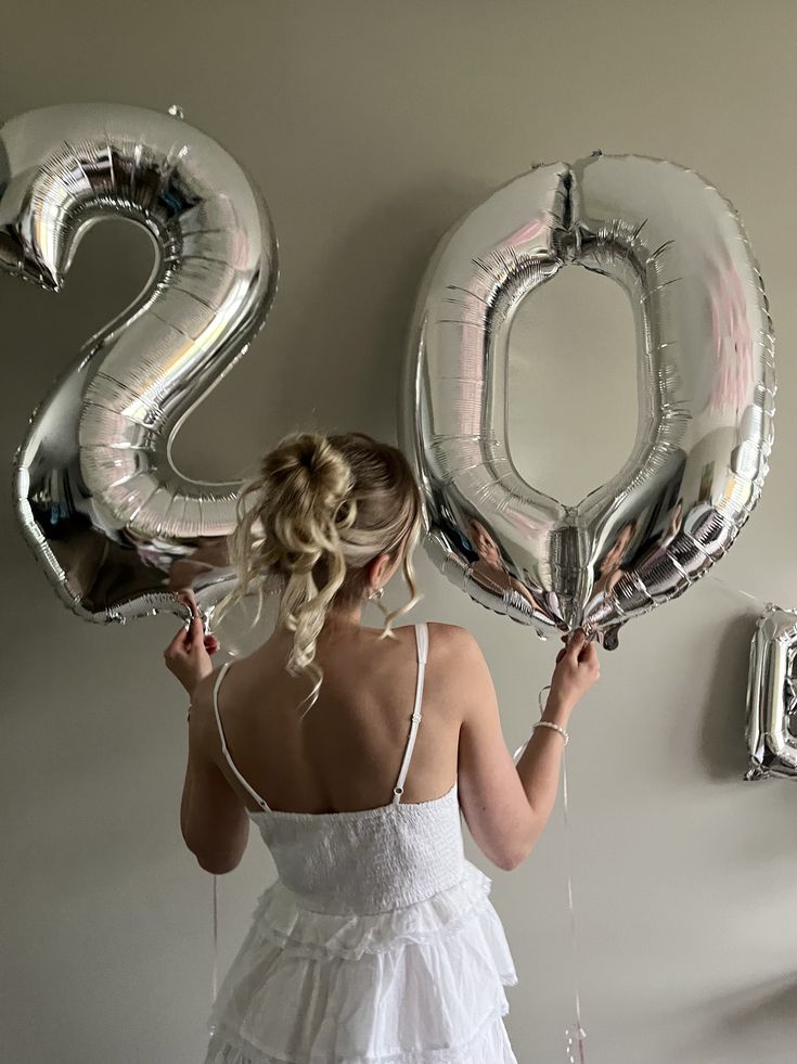 Balon din folie argintie, cifra aniversara 0, 80 cm