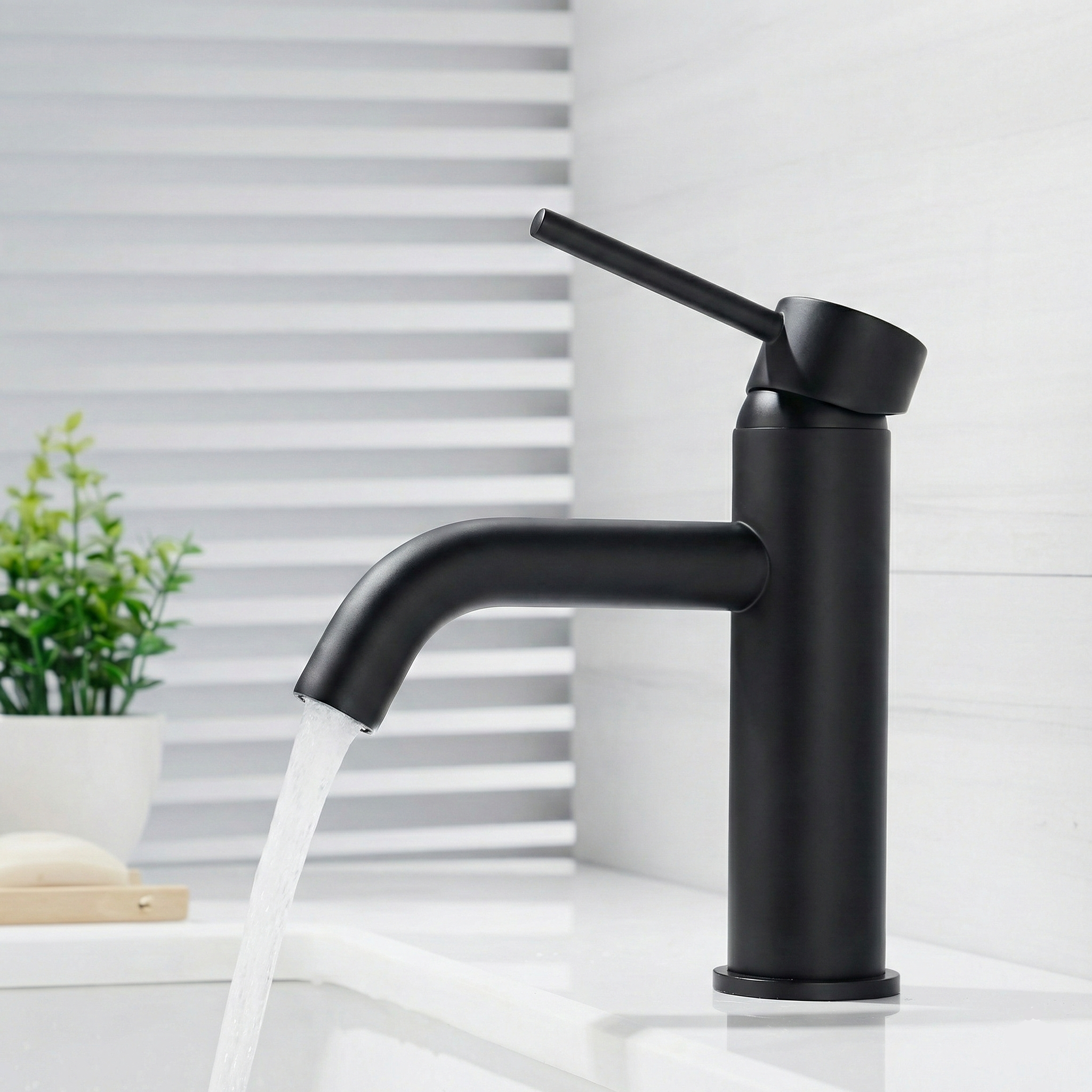 Robinet Lavoar Negru mat black low, montaj pe blat, design modern, înălțime joasă