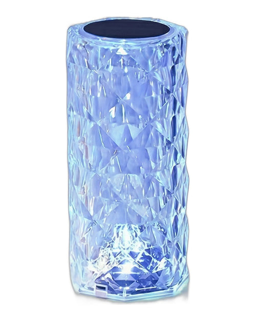 Lampă LED decorativă cu aspect de cristal și telecomandă, 7x15 cm, pe fundal alb