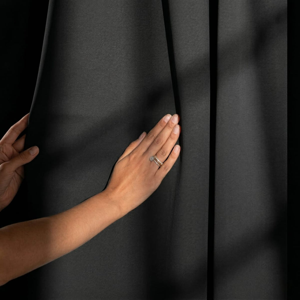 Draperie Blackout Neagra cu Inele Argintii 140x244 cm – Opacitate 90% 3