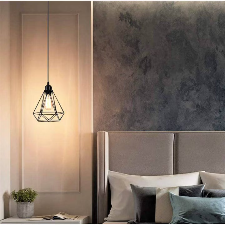 Pendul negru – iluminat vintage cu design retro