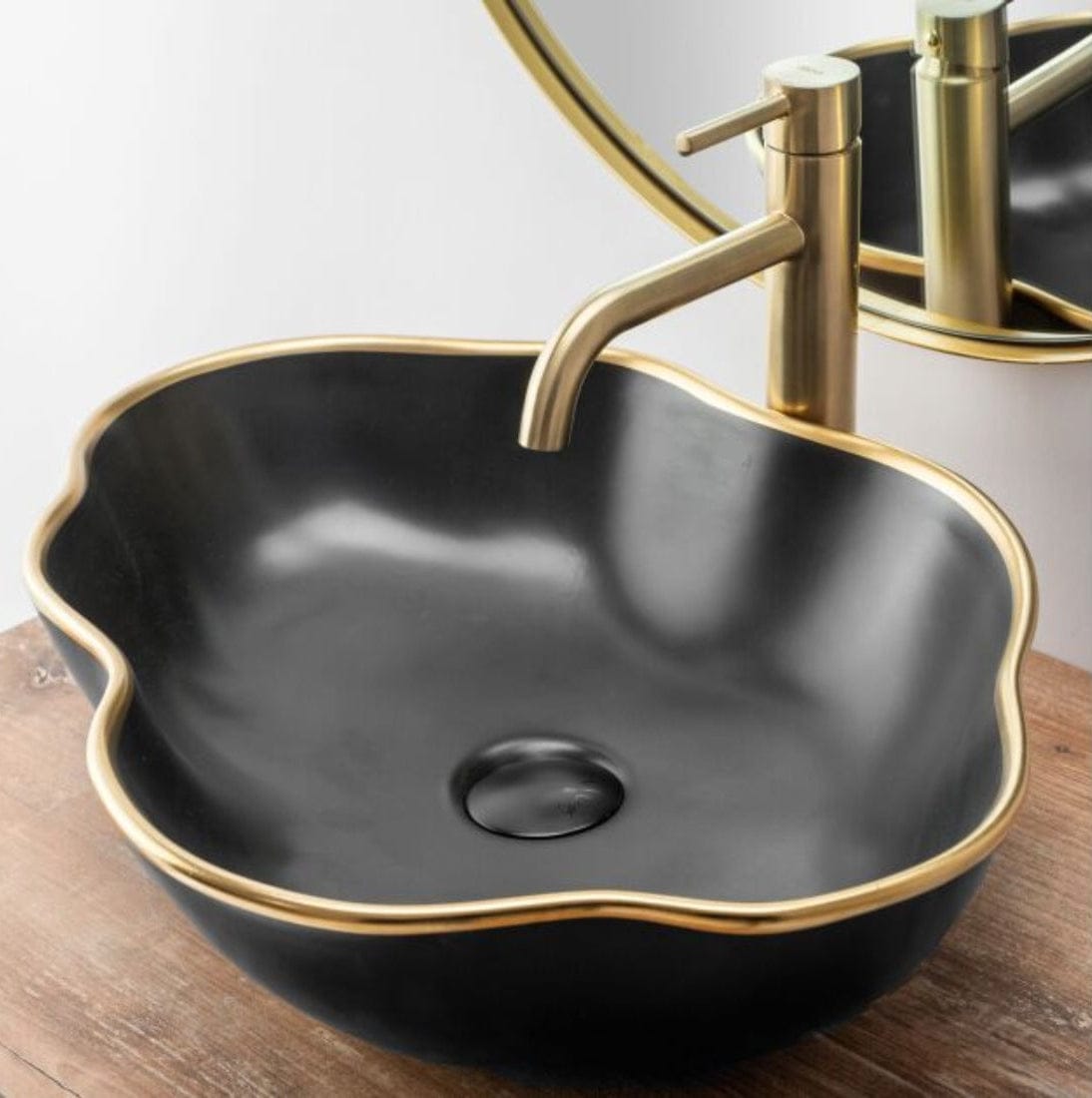 Robinet Lavoar Gold (Auriu) Inalt, montaj pe blat, design modern elegant finisaj lucios - Imagine 4